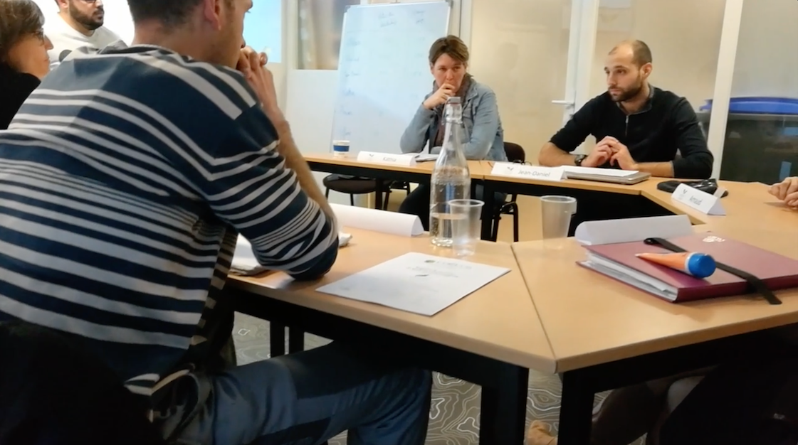 Travail de groupe chez Coélys Travail de groupe chez Coélys